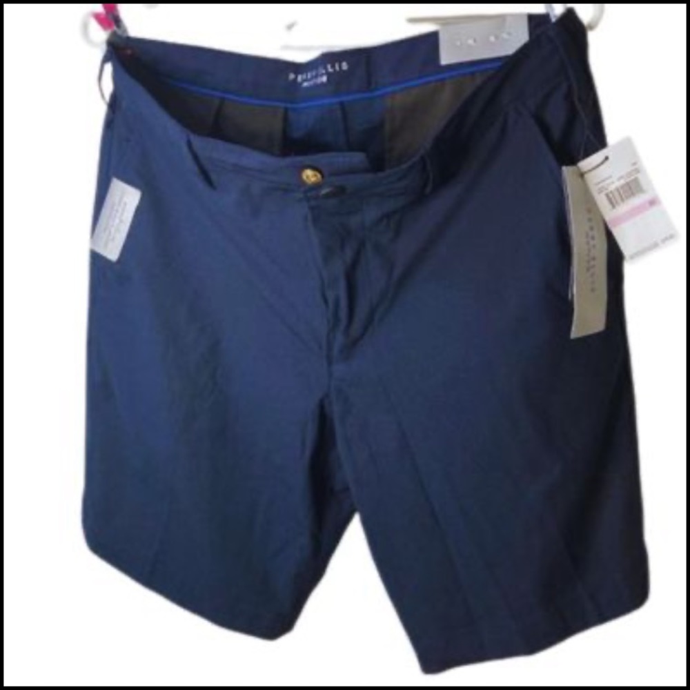Perry Ellis Men's Navy Blue Walking Shorts, Size 32" New with Tags.
